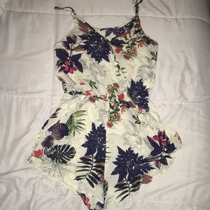 Floral print romper.